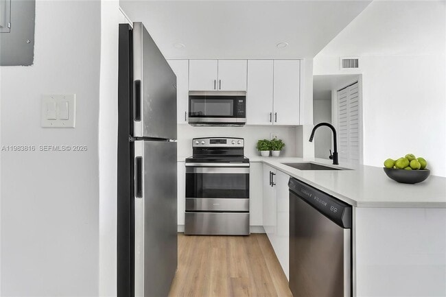 Foto del edificio - 620 SW 10th St