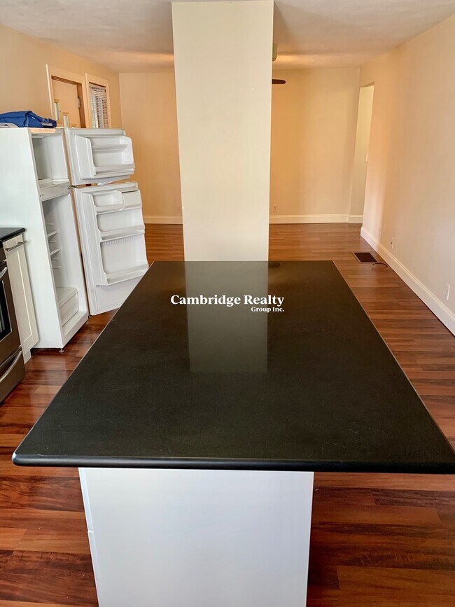 Foto del edificio - 60 Homer Ave