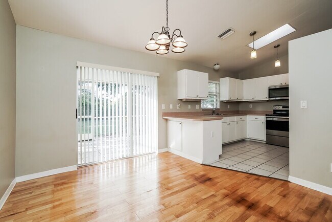 Foto del edificio - 28 SW 13th St