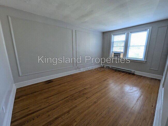 Building Photo - 3864 S Spring Ave