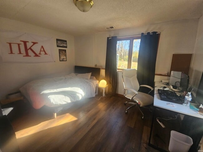 Foto del edificio - 4035 N Hinkle Rd