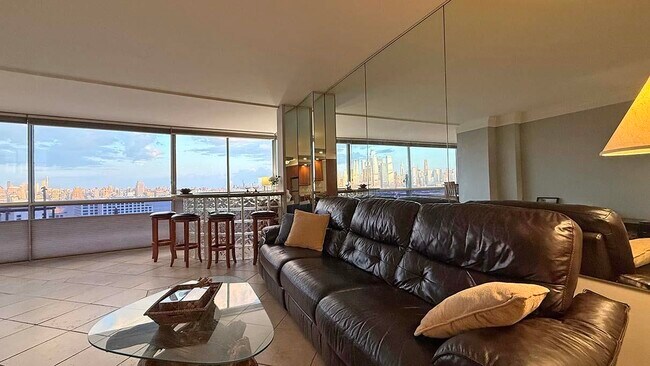 Foto del edificio - 380 Mountain Rd