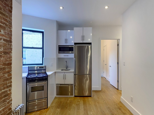 Building Photo - 208 Rivington St