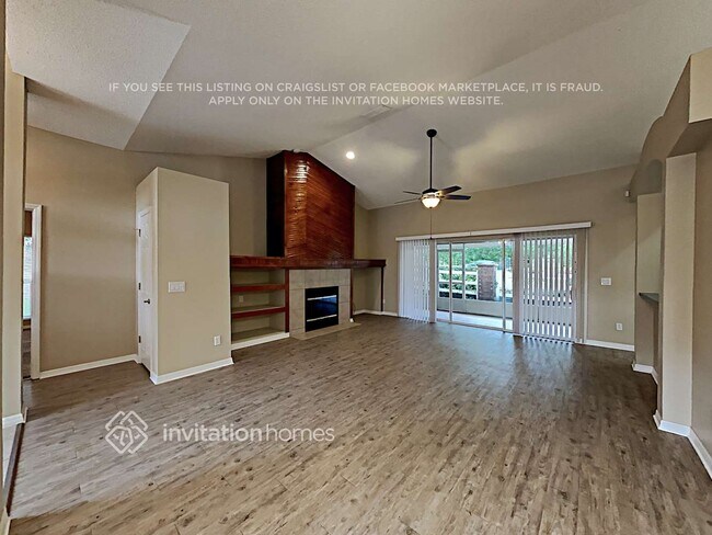 Foto del edificio - 1402 Bent Oaks Blvd