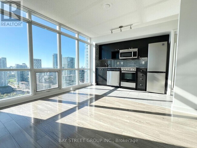 Building Photo - 11-3711 Brunel Ct