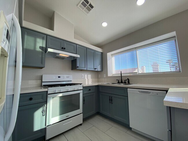 Foto del edificio - 3820 Debussy Way