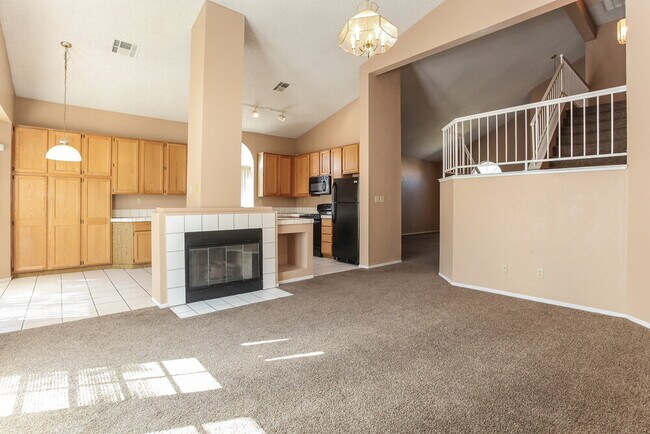 Building Photo - 4216 Laurel Hill Dr