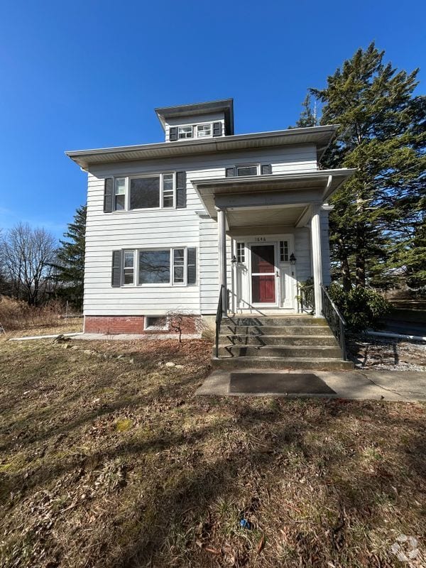 Building Photo - 1646 Old Louisquisset Pike