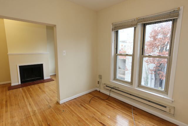 Foto del edificio - 836 W Barry Ave