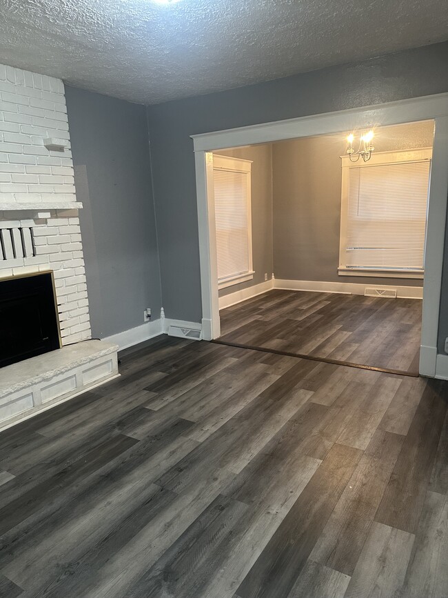 Building Photo - 1504 8th St