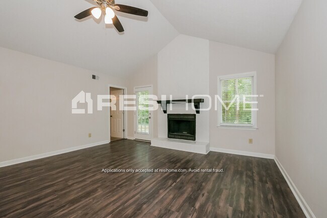 Building Photo - 10 Homeport Dr