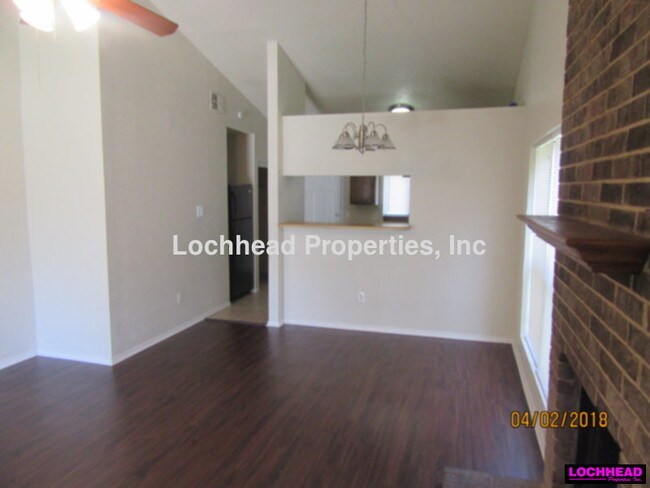 Building Photo - 821 Denmark Dr