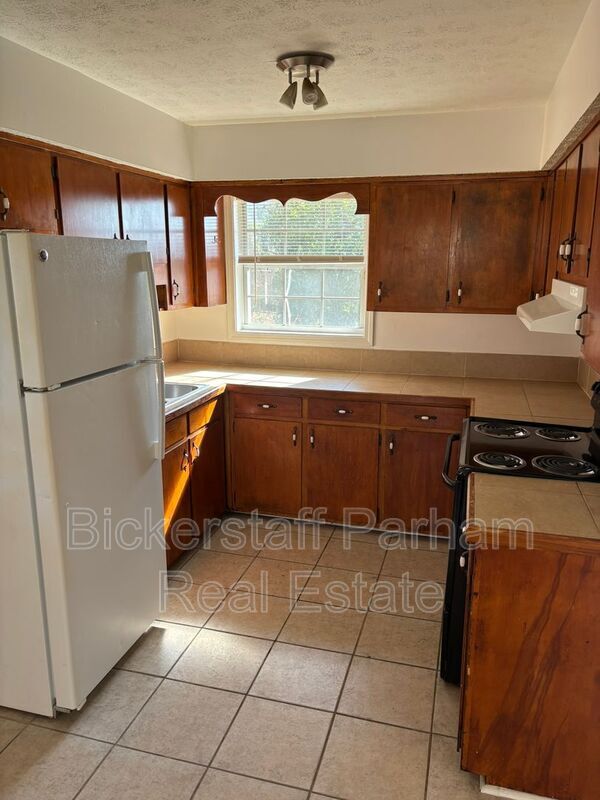 Foto del edificio - 5844 Blueridge Dr