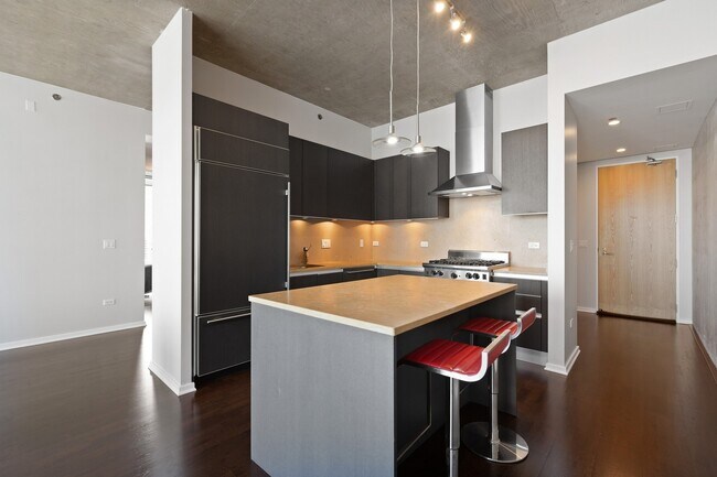 Foto del edificio - 600 N Fairbanks Ct