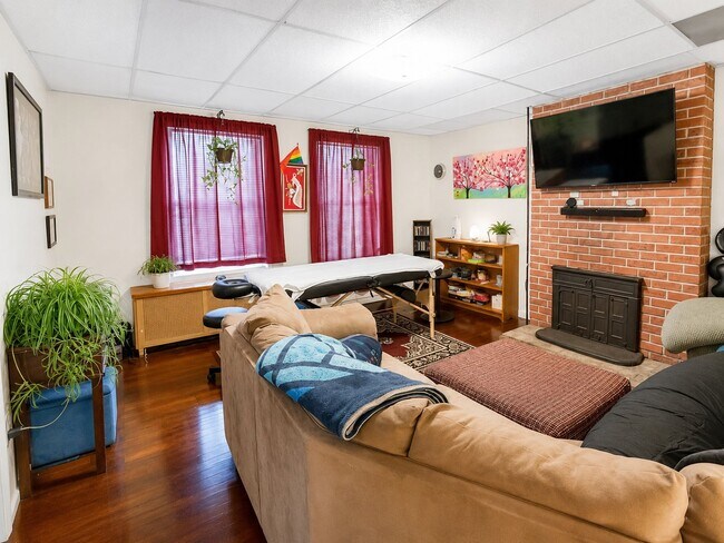 Foto del edificio - 5432 Baywood St