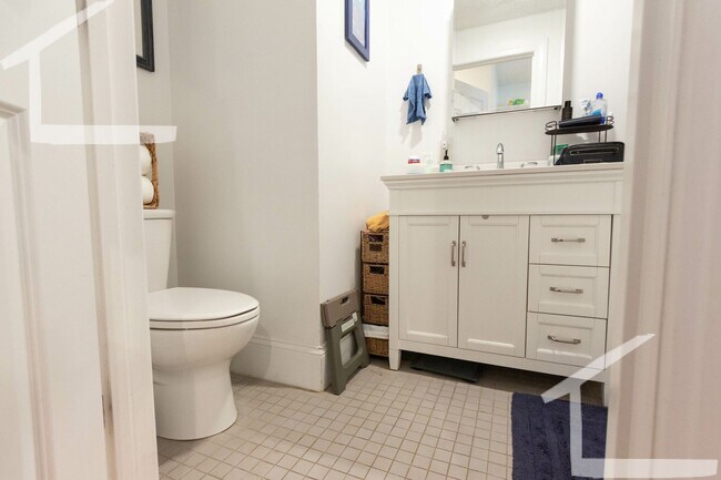 Foto del edificio - Charming 1 Bedroom-No Broker Fee