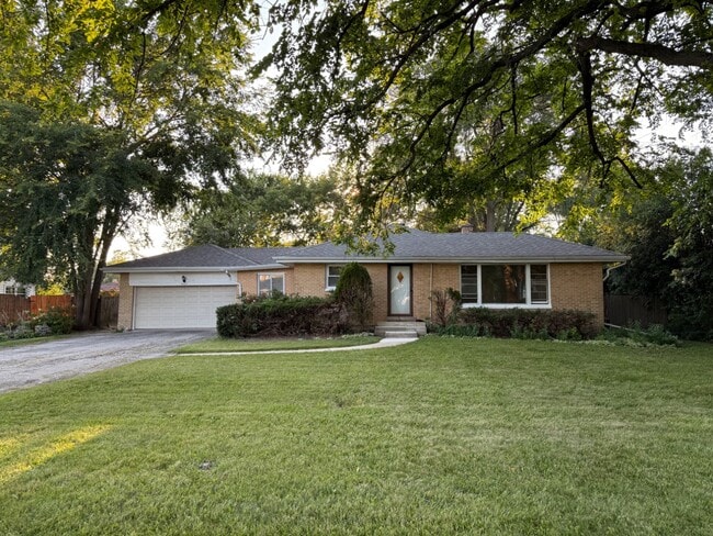 Building Photo - 9503 Greenwood Dr