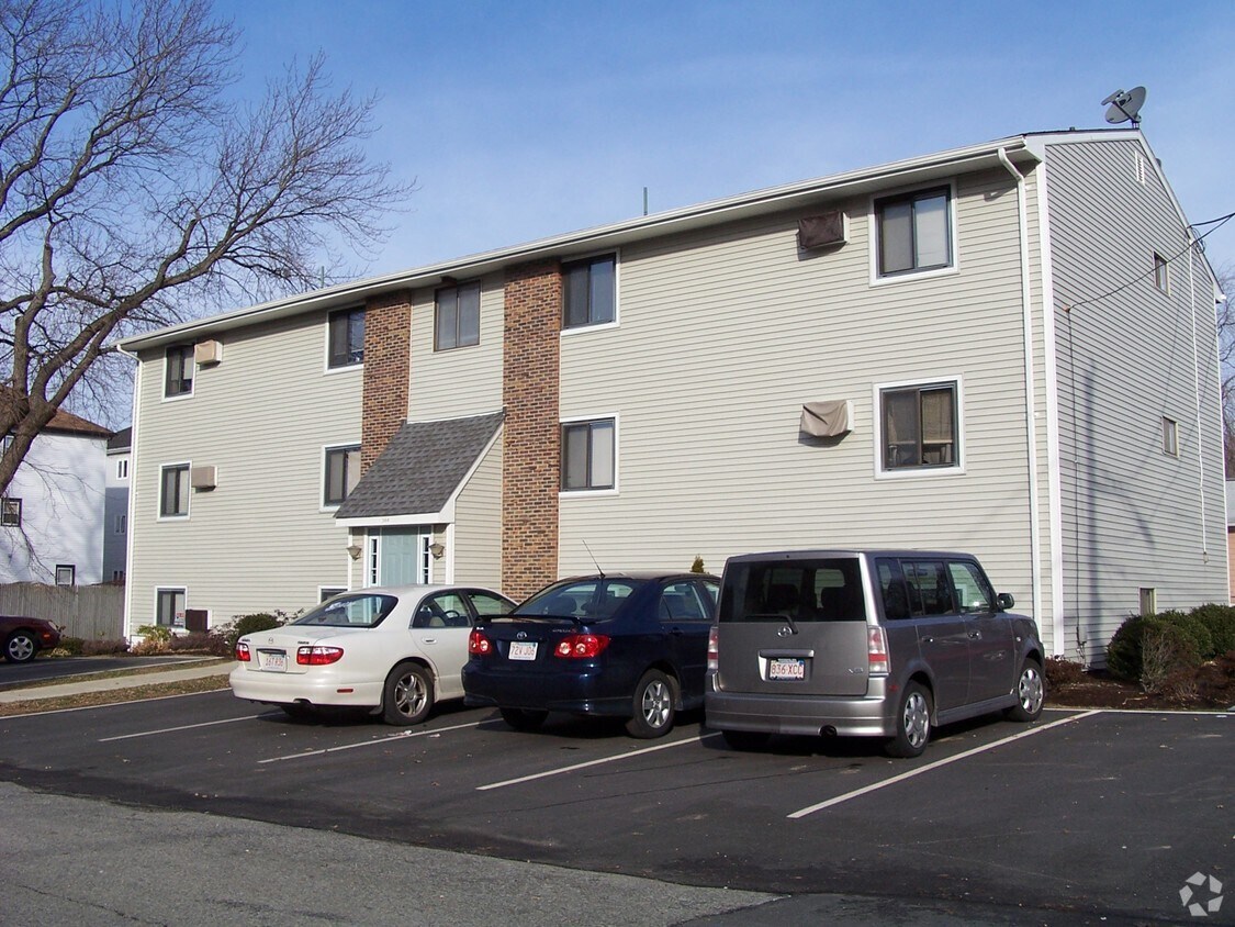 344 Beattie St, Fall River, MA 02723 Apartments in Fall River, MA
