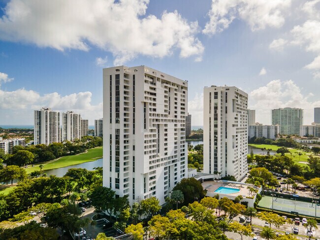 Foto del edificio - Delvista Towers Condominium