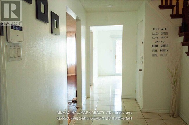 Building Photo - 71 Ecclestone Dr