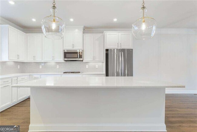 Foto del edificio - 1387 Live Oak Ln