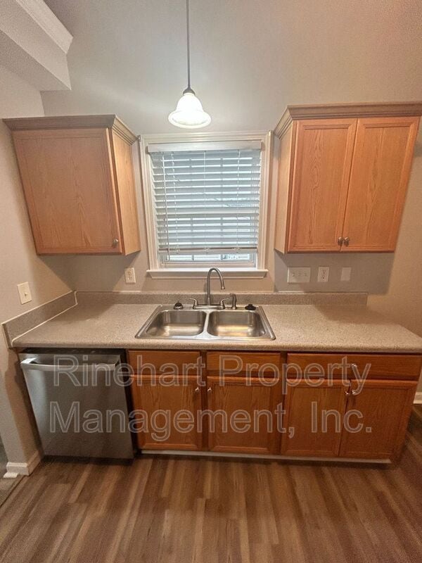 Building Photo - 1379 Pampas Cir