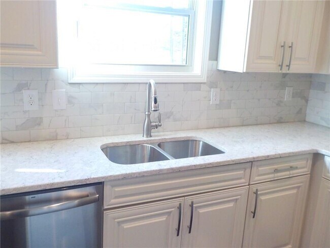 Foto del edificio - 2485 Matlin Way