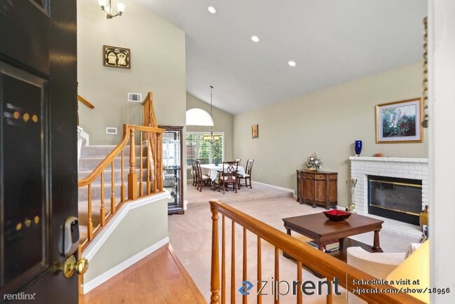 Building Photo - 4 br, 3 bath House - 325 Rio Grande Place,...