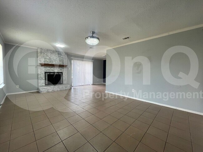 Foto del edificio - 3947 N Garland Ave