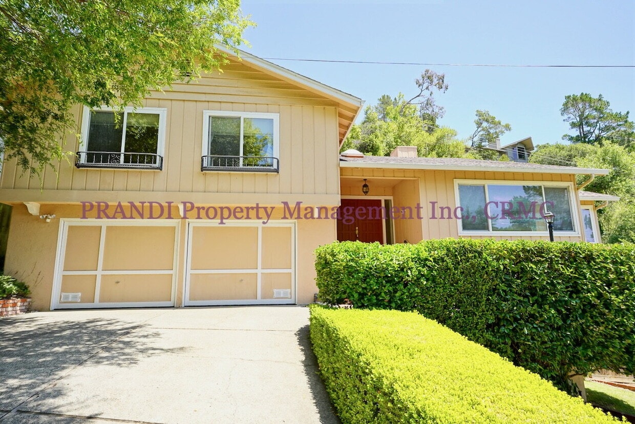 Foto principal - Spacious Greenbrae Home Featuring Expansiv...