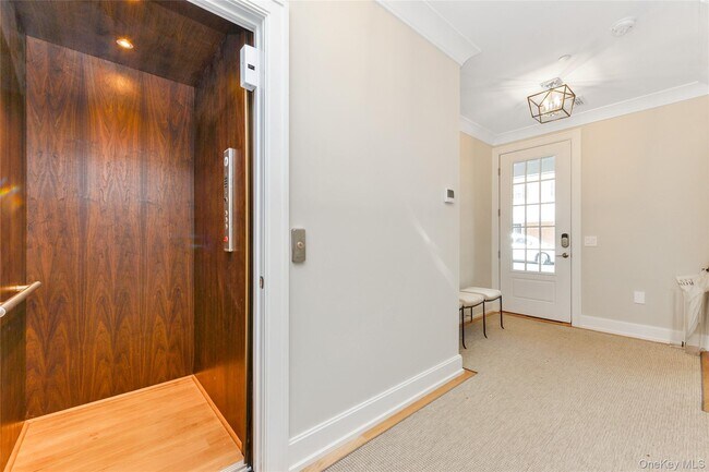 Foto del edificio - 601 Grist Mill Cir