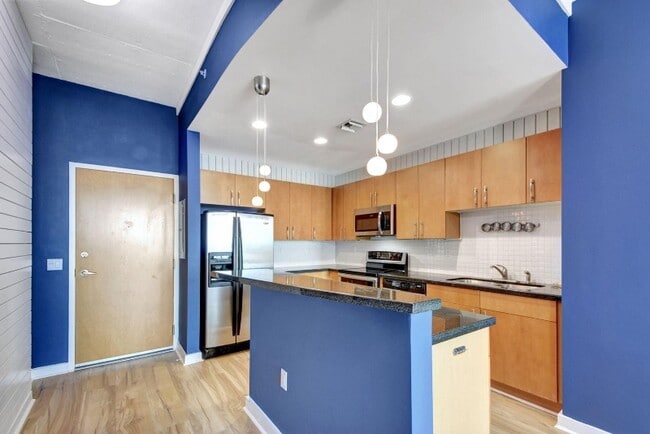 Photo - 300 S Australian Ave Apartment