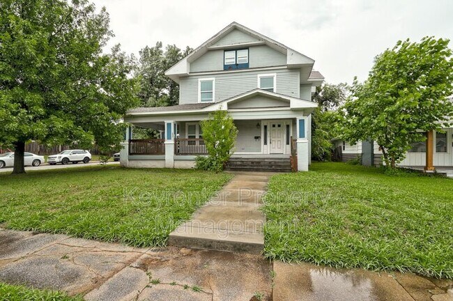 Building Photo - 1200 NW 32nd St