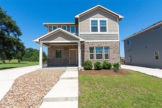 Building Photo - 1732 Lakota Ln