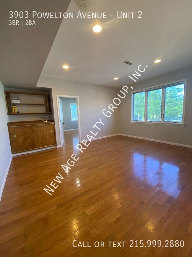 Foto del edificio - Modern 3 Bed/2 Bath with Large Outdoor Spa...