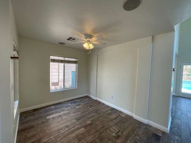 Foto del edificio - Summerlin Area Pool Home in Gated Community!