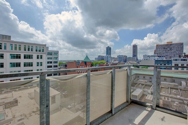 Building Photo - 105 Greene St