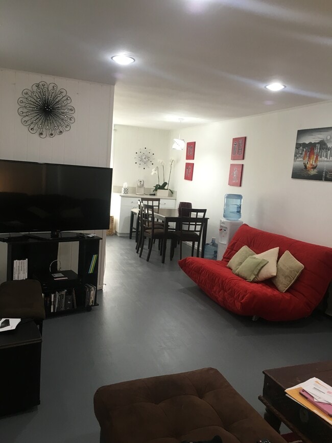 Living and dining room - 3512 Pacific Ave