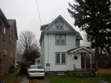 Building Photo - 891 Penn St