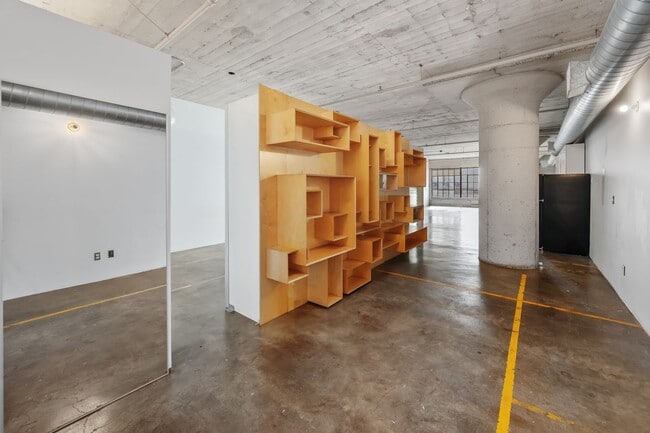 Building Photo - 1855 Industrial St