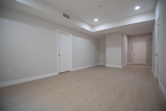 Foto del edificio - 7122 Amigo Ave