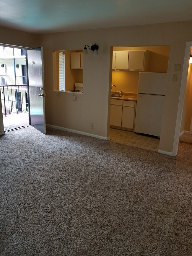 Foto del edificio - 1122 Crescent Ave NE