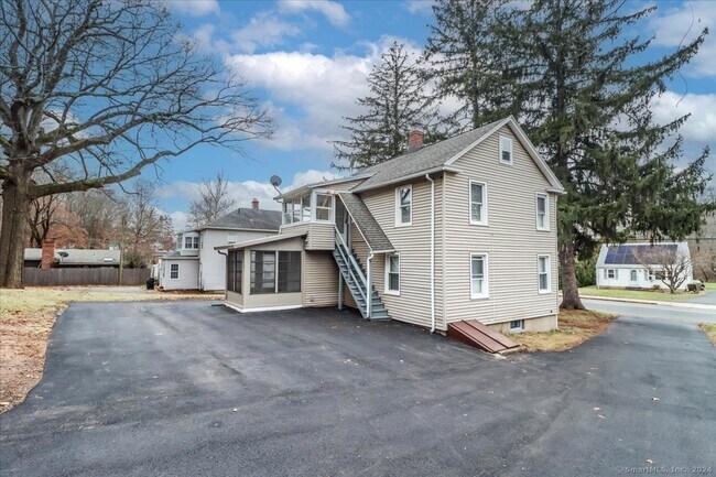 Foto del edificio - 89 Old Turnpike Rd