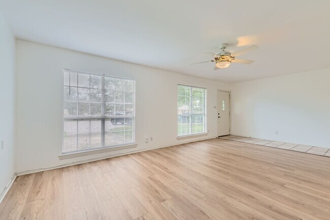 Foto del edificio - 5106 Orleans Court