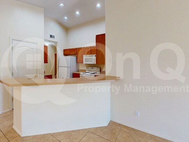 Building Photo - 739 S Painted River Way