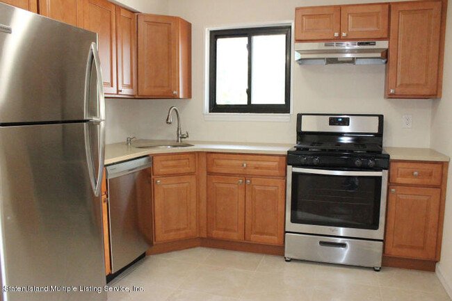 Building Photo - 460 Windham Loop