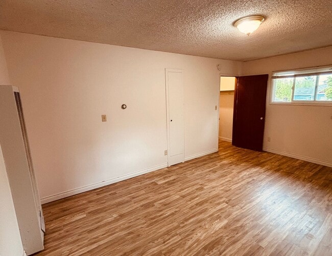 Building Photo - Buchanan-4 plex
