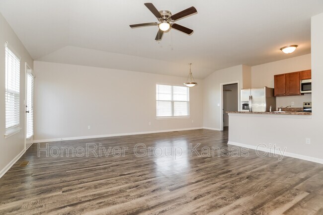 Foto del edificio - 738 S Cypress St
