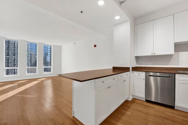 Foto del edificio - 1250 S Michigan Ave