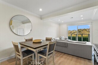 Building Photo - 30902 Club House Dr